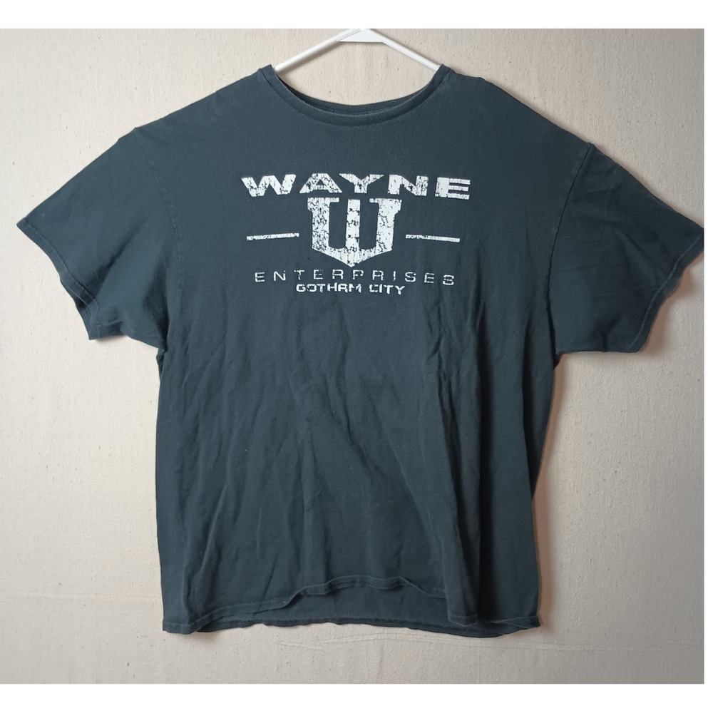 Wayne Enterprises Gotham City T-Shirt Batman Short Sleeve Size XL Dark Knight P